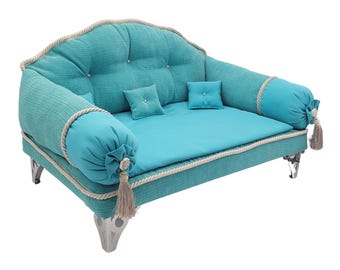 The Milo Couch – Luxury Pet Sofa in Blue & Silver