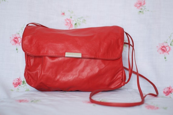 Vintage red leather purse-shoulder bag
