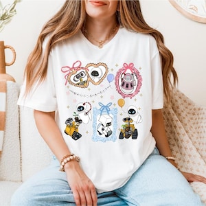 Coquette Robot Couple Shirt, Cute Love Bot Tee, Space Romance Sweatshirt, Matching Couple Hoodie, Aesthetic Robot Shirt