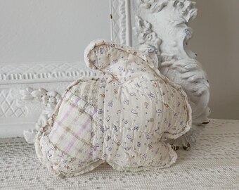 Coussin décoratif ancien en forme de lapin / Lapin de Pâques pastel