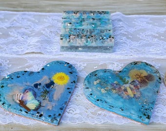 Posavasos de resina con flores prensadas hechos a mano • Juego de decoración botánica con mariposas