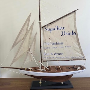 Enseigne personnalisée pour boisson signature voilier - Menu de bar de mariage nautique - Enseigne cocktail côtier - Décoration de fête personnalisée sur le thème de la plage