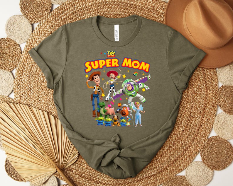 Toy Story Super Mom Shirt, Buzz Woody Jessie Mom Tee, Mothers Day Shirt, Super Mom Graphic Tee, Pixar Mom Gift Shirt bild 6