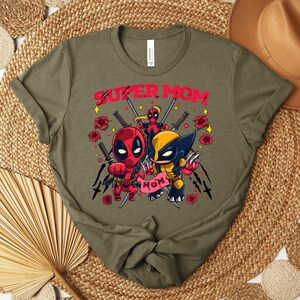 Deadpool Wolverine Super Mom Shirt, Superhero Mom Tee, Mothers Day Gift, Funny Marvel Mom Shirt, Mom Graphic Tee Bild 6