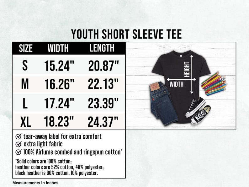 Puede incluir: Camiseta negra de manga corta para j&oacute;venes con tabla de tallas. Las tallas van de la S a la XL, con medidas de ancho de 38,7 cm a 46,3 cm y de largo de 53 cm a 61,9 cm. Incluye etiqueta desprendible, tejido extra ligero y 100% algod&oacute;n Airlume peinado.