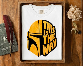 Mandalorian This Is The Way Shirt, Star Wars Bounty Hunter Helmet Shirt Design, Cool Sci Fi Galaxy Fan Tee, Retro Yellow Style 2025