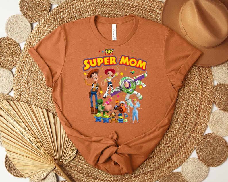 Toy Story Super Mom Shirt, Buzz Woody Jessie Mom Tee, Mothers Day Shirt, Super Mom Graphic Tee, Pixar Mom Gift Shirt bild 9