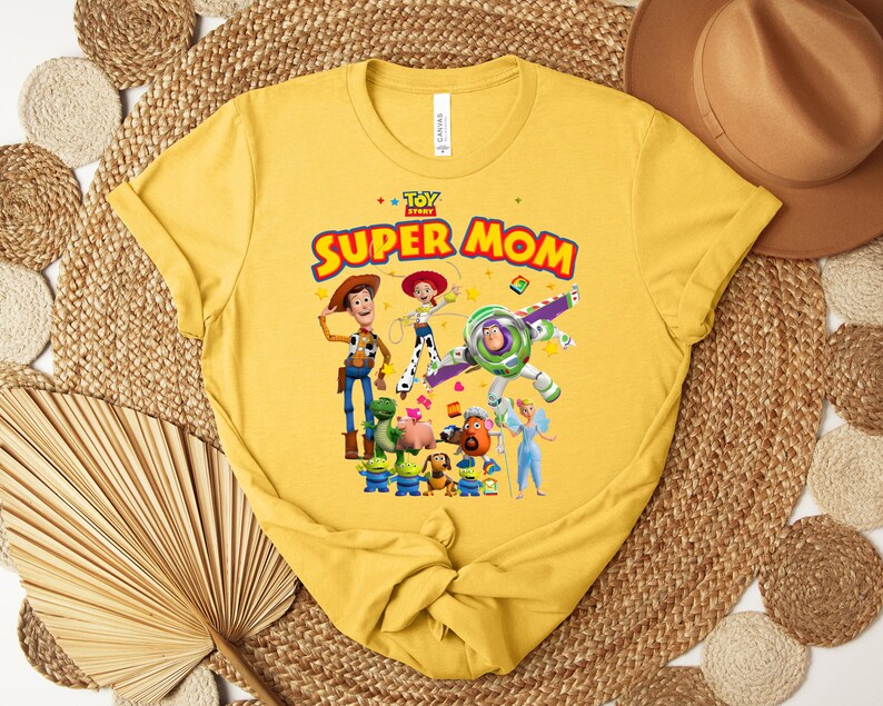 Toy Story Super Mom Shirt, Buzz Woody Jessie Mom Tee, Mothers Day Shirt, Super Mom Graphic Tee, Pixar Mom Gift Shirt bild 3