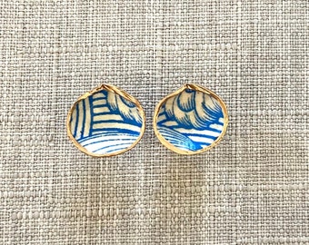 Handmade Semele Shell Stud Earrings – The Nicolette Print Blue Wave w/Gold Edge
