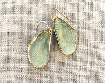 Handmade Mussel Shell Earrings – The Akiko Green & Gold Wave Print w/Gold Edge
