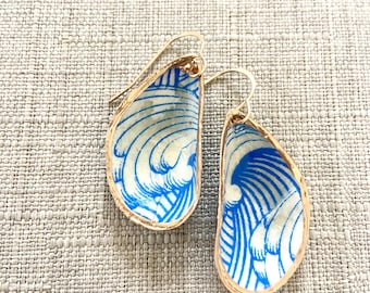 Handmade Mussel Shell Earrings – The Nicolette Blue Wave Paper w/ Gold Edge