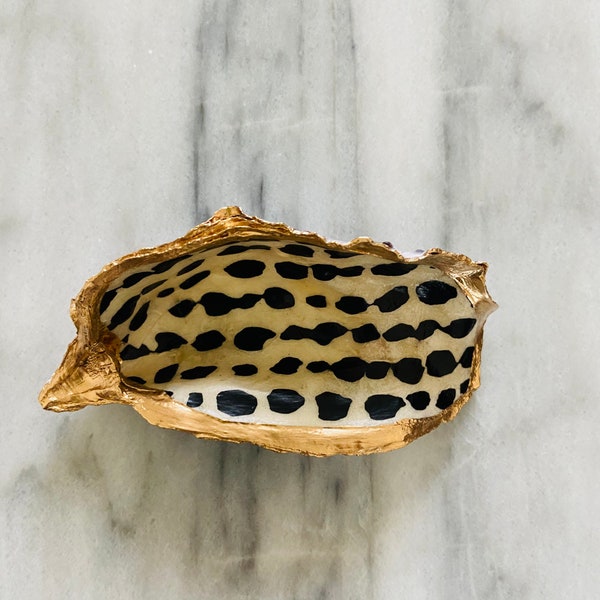 Handmade Oyster Shell Ring Dish – Cream & Black Dot Print, Gold Edge