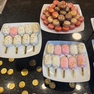 Cakesicles and Chocolate Covered Oreos