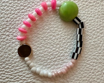 Upcycled Beaded Bracelet: Vintage Style