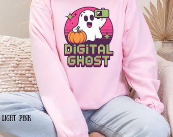 Moletom Unissex Y2K Ghost Selfie: Design Retrô Pixelado, Camiseta de Halloween, Presente Assustador