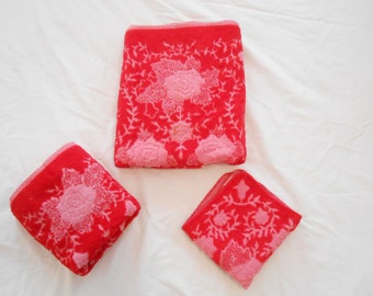 3 Piece Towel Set Cotton Terry Bath Towel Set Montgomery Ward Style House Towels in Red & Pink Colors Good Used Condition 70s Era