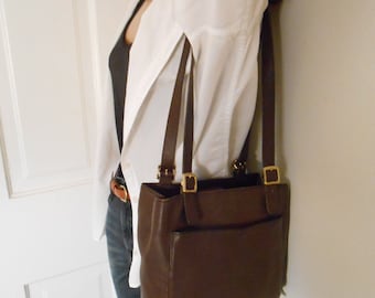 Authentic Coach Leather Bucket Handbag Shoulder Handbag Coach Carry Purse Good Clean Condition 90s Era
