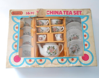 Child's Toy China Tea Set Straco 16 Piece Porcelain Play Set