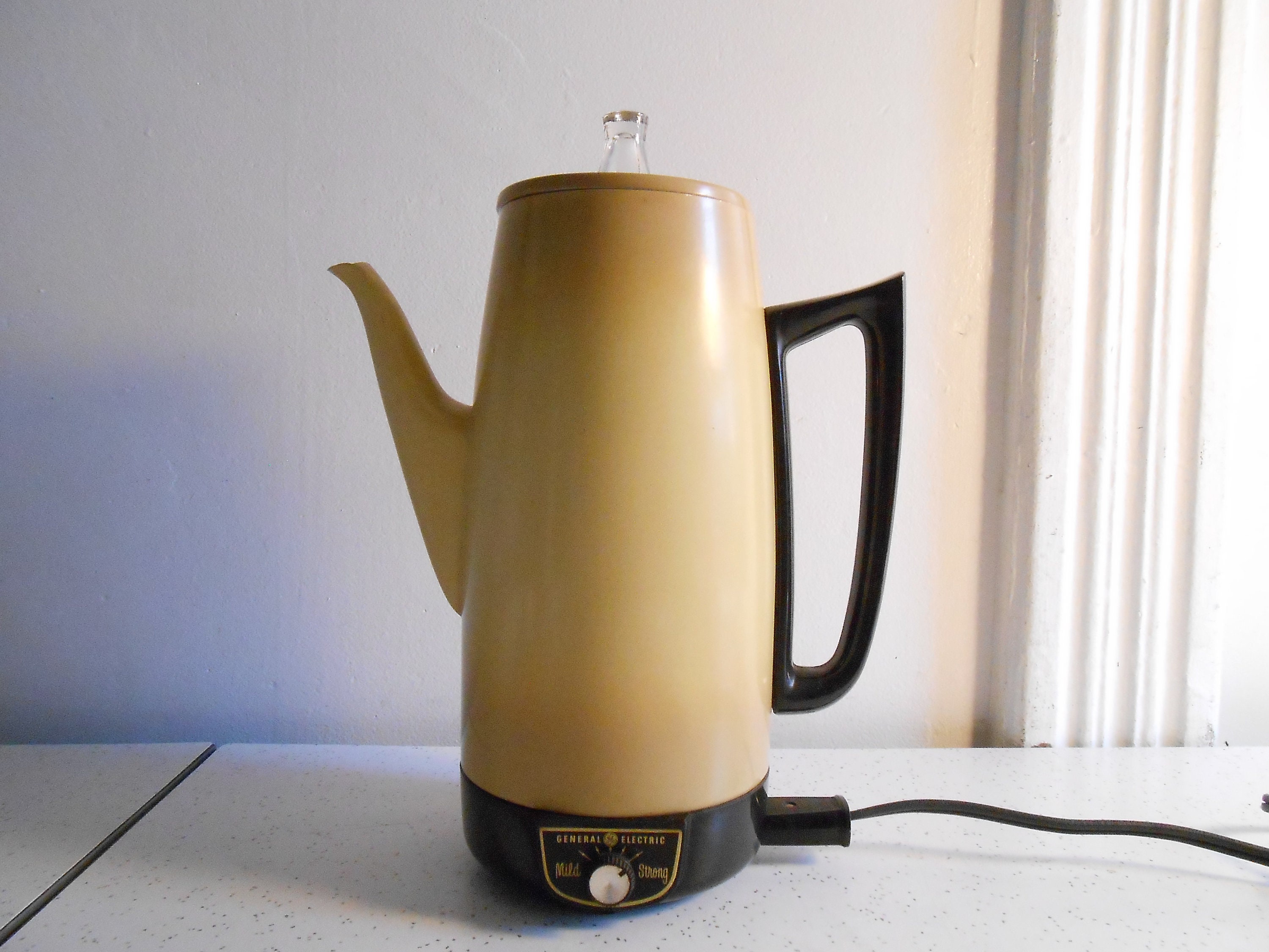 Vintage Coffee 12-30 Cup Harvest Gold West Bend Electric Coffee Percolator  Urn