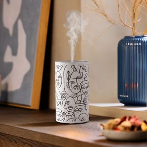 Diffusore di oli essenziali senza acqua, portatile e senza fili, dal design minimalista (lega metallica bianca)