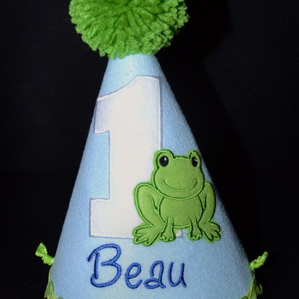 Chapeau de fête d’anniversaire 1st avec une petite grenouille verte ou demandez-moi de personnaliser un chapeau pour correspondre à votre thème de fête