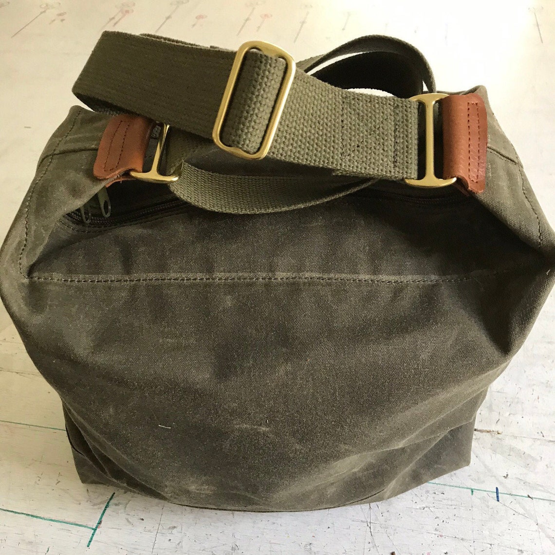 •GO BAG - LUNA• waxed canvas crossbody