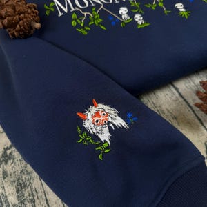 Felpa e cappuccio ricamate Principessa Mononoke, maglione Mononoke Hime, anime fantasy, maglietta unisex con grafica estetica Ghibli immagine 4