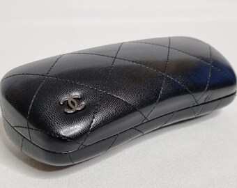 Chanel Quilted Leather Glasses Case CC Logo 90s - Etsy display picture 1