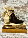 Primitive Witch Boots: Distressed Halloween Decor