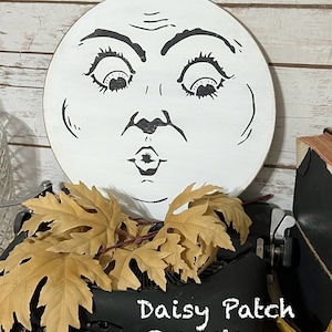 Primitive Rustic Spooky Moon Face Sign ~ 10&quot; Round Hand Painted Folk Art Wall Decor - Grungy Halloween Distressed Moon Art