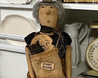 Primitive Halloween Witch Doll, Handmade Handsewn Grungy Witch, Rustic Fall Harvest Decor, Primitive Halloween Decoration