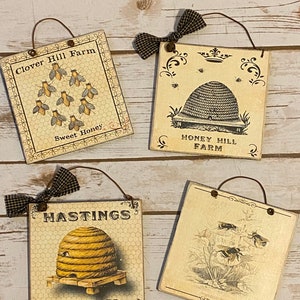 Primitive Bee Sign,Primitive Bee Decor,Primitive Signs,Primitive Farmhouse Bee Decor,Bee Ornament,Primitive Peg Hangers