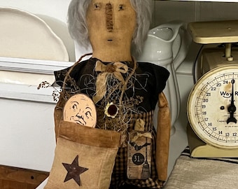 Primitive Halloween Witch Doll, Handmade Handsewn Grungy Witch, Rustic Fall Harvest Decor, Primitive Halloween Decoration