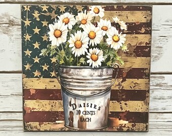 Primitive Americana Flag Sign with Daisies | Rustic Patriotic Wood Wall Art