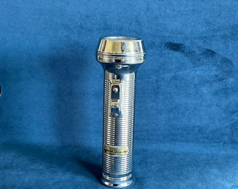 RAYOVAC Sportsman Model Flashlight Vintage 1960s