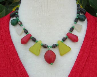 Cuentas de cristal antiguo africano Bella "Boda" - Triángulos y Lágrimas, cuenta de intercambio "Huevo" roja africana antigua, collar y aretes de 48 cm de SandraDesigns