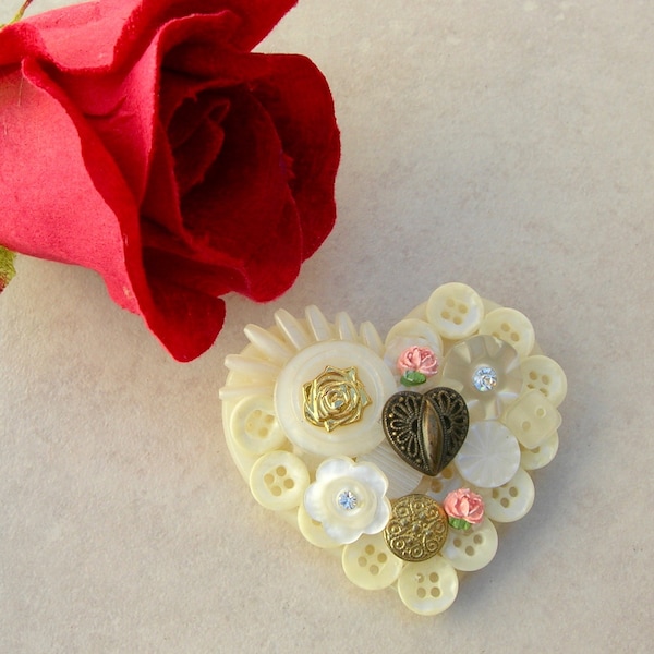 Creative Button Heart Pin, Assorted Buttons & Roses, Love Gift Pin, Great Vintage Condition