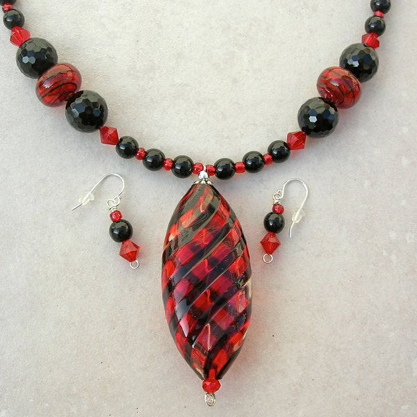 FESTIVE Necklace, Murano Blown Glass Pendant from Venice, Italy, Onyx/Glass/Crystal Beads, Necklace Set by SandraDesigns