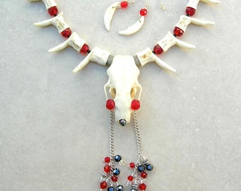 ¡Sangre y Huesos! Cráneo de visón auténtico, vértebras de serpiente, dientes de coyote/lobo, aretes de dientes, gótico/Halloween, collar unisex de 45 cm de SandraDesigns