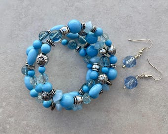 Many Blues, Memory Wire Bracelet, Light Blue Lucite, Glass, Crystal & Silver Beads, No Clasp - Free Size, Blue Earrings, SandraDesigns