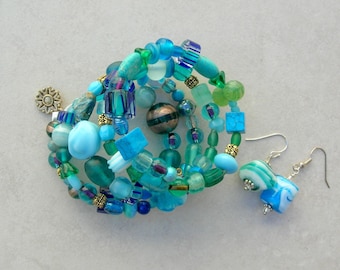 Terrific Turquoise & Blue Memory Wire Bracelet, Glass/Crystal/Turquoise/Gold/Ceramic/Lampwork Glass, Free Size, Earrings, by SandraDesigns