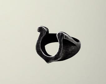 Vintage Horseshoe Ring, Titanium Steel Gothic Punk Style Jewelry, Distressed Horseshoe Band, Engraved Unisex Biker Ring, U-Shaped Ring