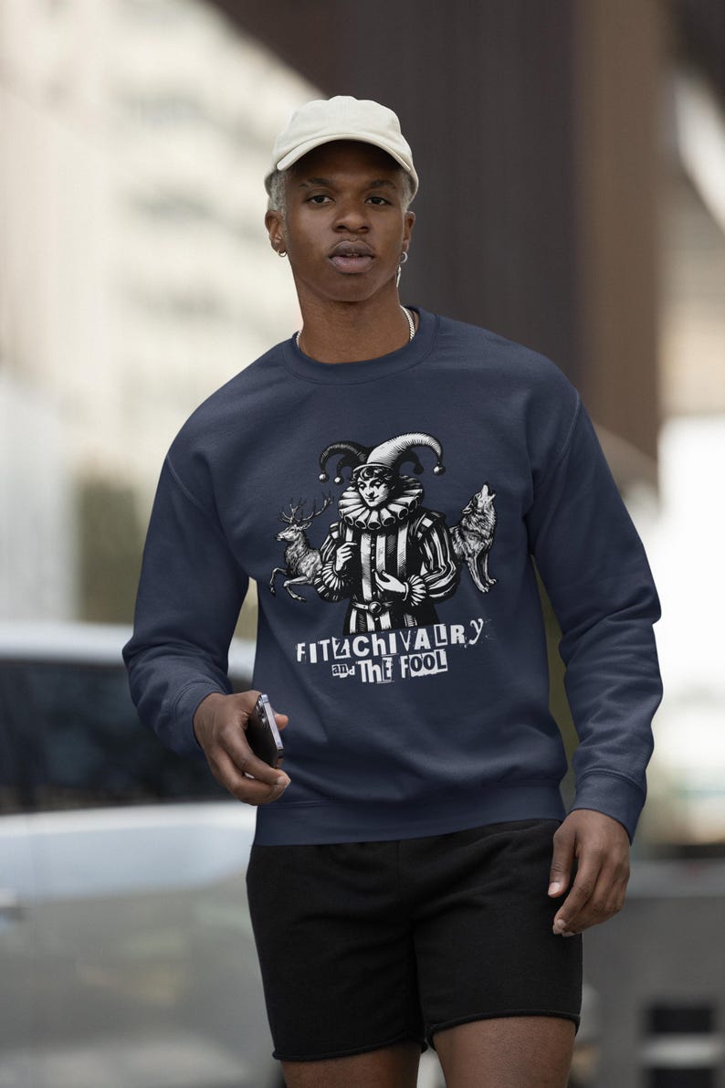 Fitz and The Fool Sweatshirt || Realm of the Elderlings Merch, Fitzchivalry, The Farseer Trilogy, Robin Hobb, ROTE image 6