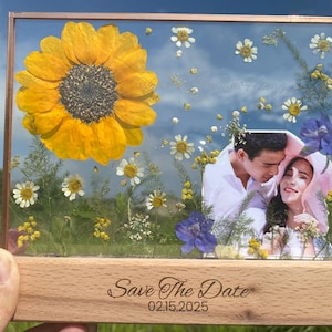 Regalo de boda personalizado para parejas, marco de fotos de boda con flores prensadas, marco de fotos de aniversario grabado, foto personalizada, nombre, fecha
