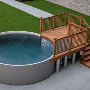 Terrasse de piscine personnalisable de 8 à 10 personnes avec plan de 15 piscines rondes avec liste de matériaux, estimation des coûts.