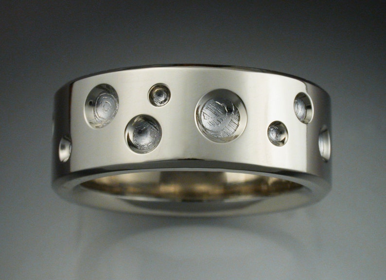 14k white gold mans ring with Gibeon meteorite craters image 3