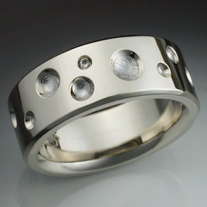 14k white gold mans ring with Gibeon meteorite craters image 1