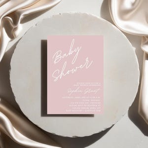 Invitación minimalista para baby shower en color rosa ruborizado / Diseño elegante de tarjeta con guión / Plantilla personalizable e imprimible