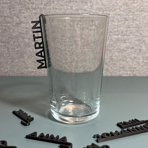 Namensschilder Hochzeit personalisiert – 3D-gedruckte Glasanhänger aus PLA – Stilvolle Tischdeko, Gastgeschenk & nachhaltige Platzkarten