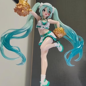 Hatsune Miku Cheerleader Ver – Vocaloid Anime Figure, PVC Statue in Cheer Outfit with Pom Poms, Energetic Collectible for Fans and Display
